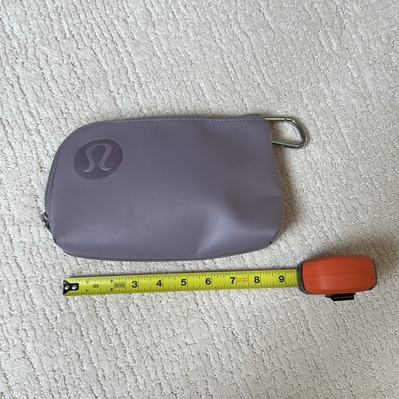 Lululemon zip pouch. new. - Picture 7 of 9